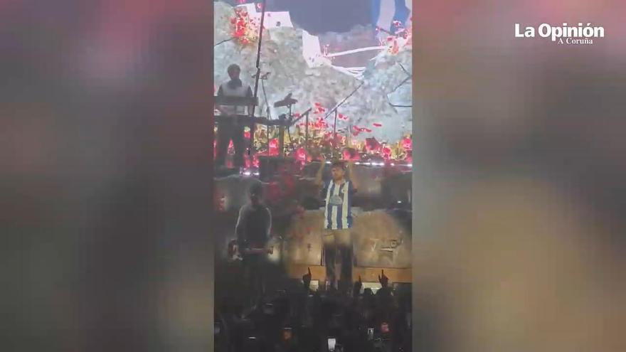 El detalle de Dani Fernández en su concierto en A Coruña: “Estoy muy feliz de que estéis arriba; el Dépor es de Primera”