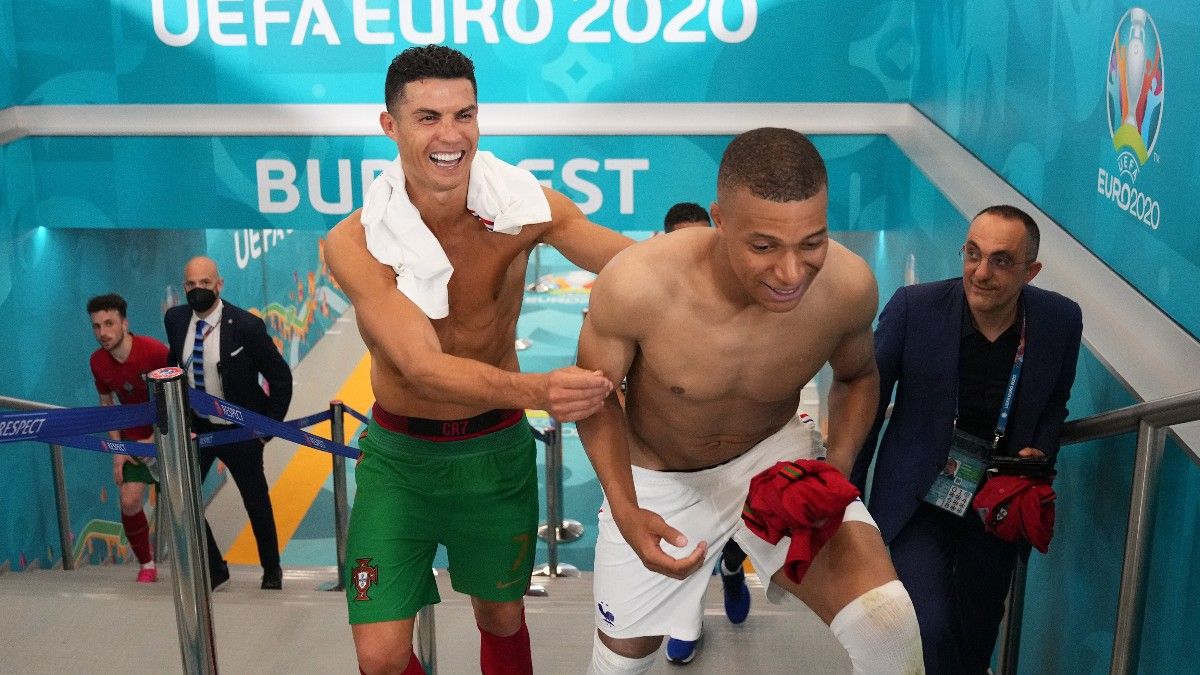 Cristiano Ronaldo y Mbappé, tras el Francia - Portugal