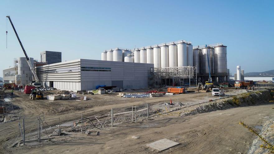 Estado actual de la fábrica de Estrella Galicia en el polígono de Morás.