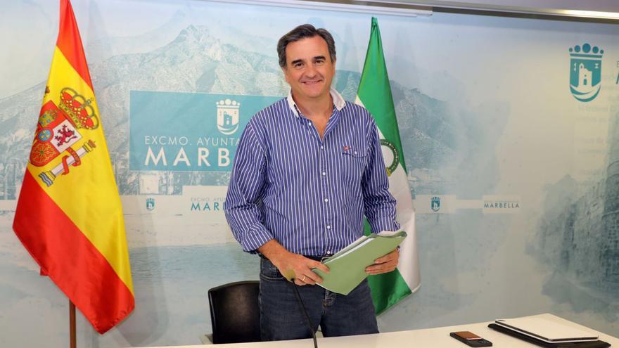 El portavoz del Gobierno municipal, Félix Romero, durante la rueda de prensa en el Ayuntamiento. | L.O.