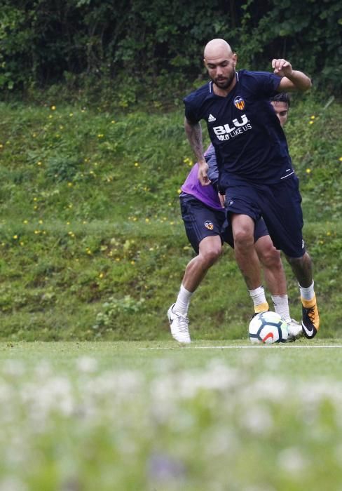 Negredo, uno de los protagonistas del lluvioso día