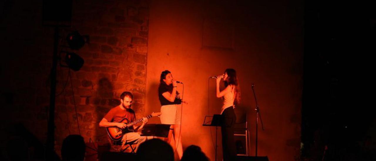 Sara Terraza en un concert del cicle A Tocar de la Cellera de Ter