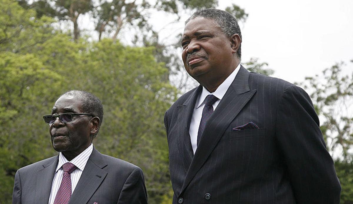 Mugabe, retenido tras asumir el Ejército de Zimbabue el control del país