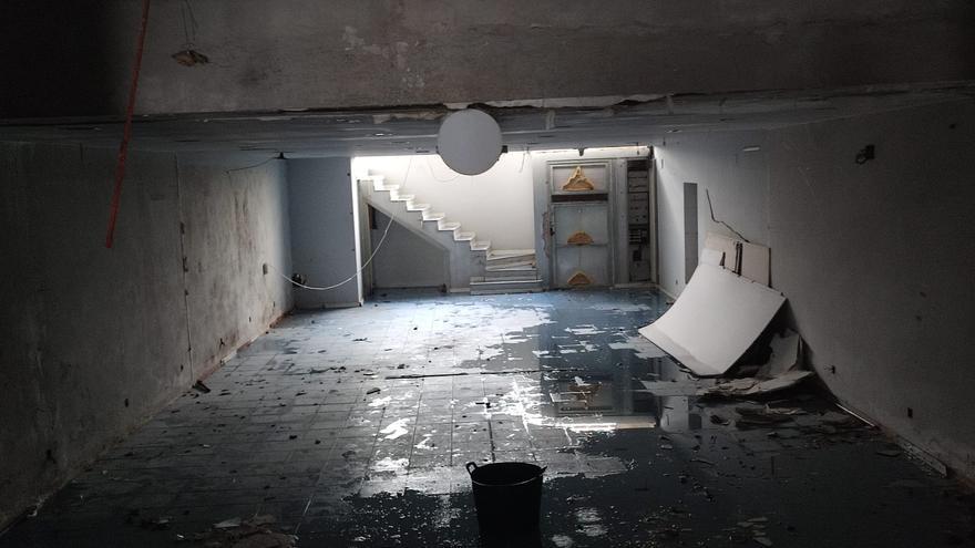 Vídeo | Comença l'enderrocament de l'edifici abandonat de Tomàs Mieres de Girona que generava queixes veïnals