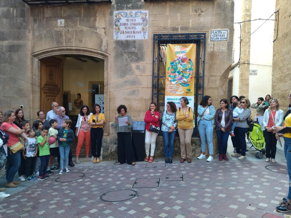 La inauguración, en la entrada al museo Soler Blasco