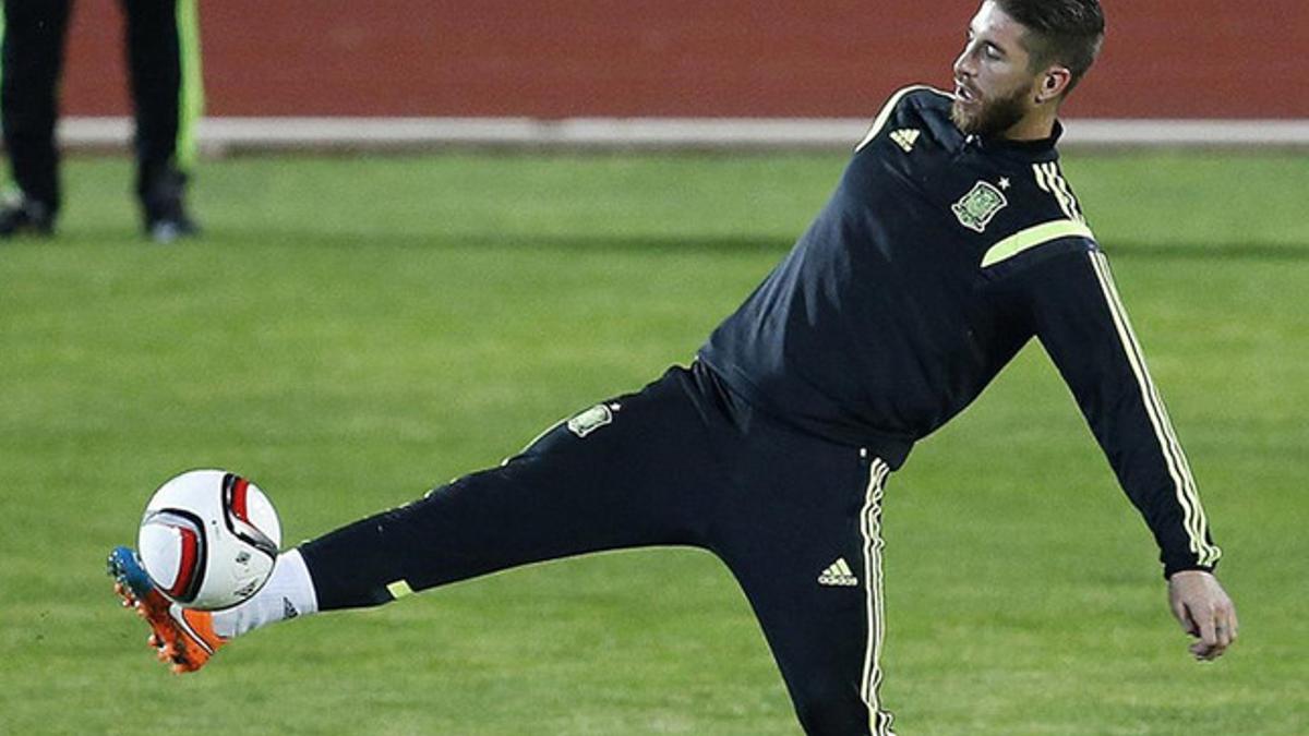 Sergio Ramos pide más compromiso a Cesc y Diego Costa