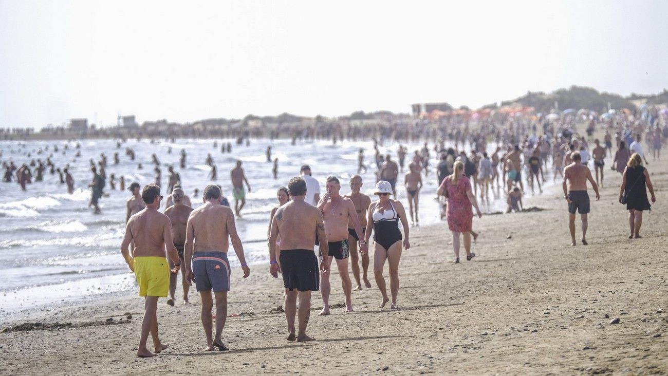 Primer baño de 2023 en las playas del sur de Gran Canaria