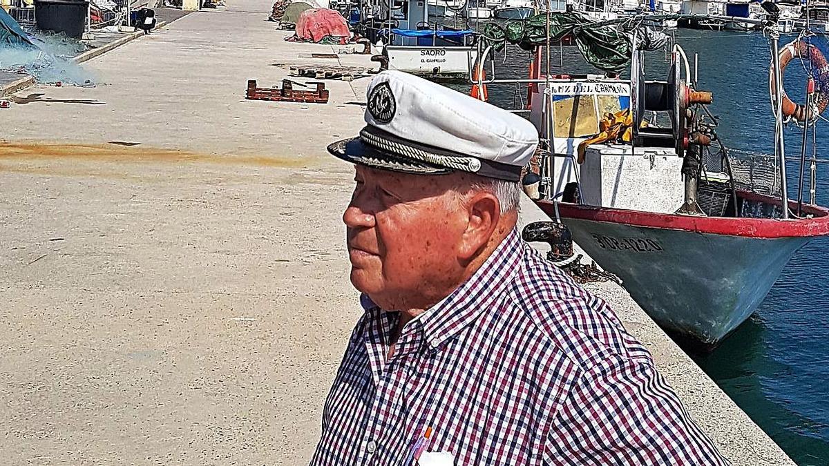 El marinero campellero Rafael Galvañ, de 96 años, es una de las fuentes de la obra de Julià G. Soler