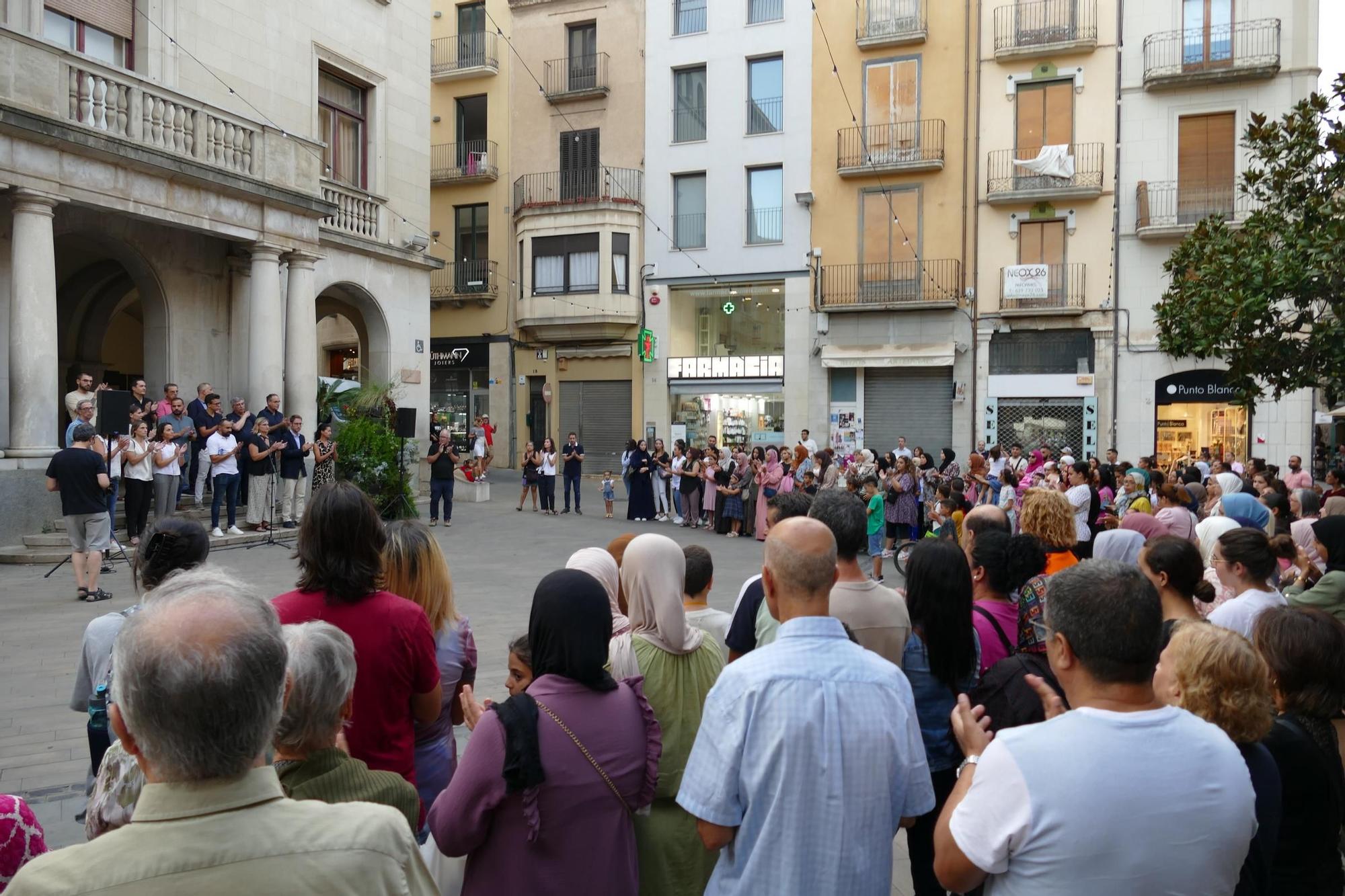 Figueres recorda les víctimes del terratrèmol del Marroc amb un minut de silenci