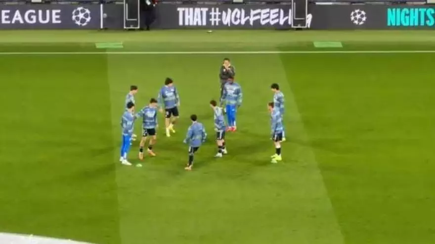 Mbappé no saltó ni a calentar a 15 minutos de que arranque el partido