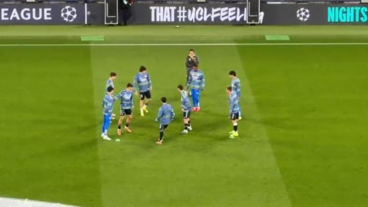 Mbappé no saltó ni a calentar a 15 minutos de que arranque el partido