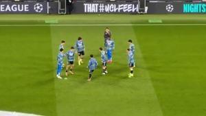 Mbappé no saltó ni a calentar a 15 minutos de que arranque el partido