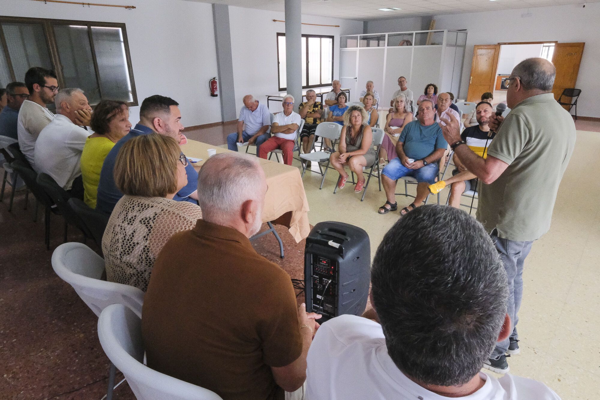 Reunión de representantes de las plataformas de Salinetas y Los Realejos contrarios a las plantas de gas propano