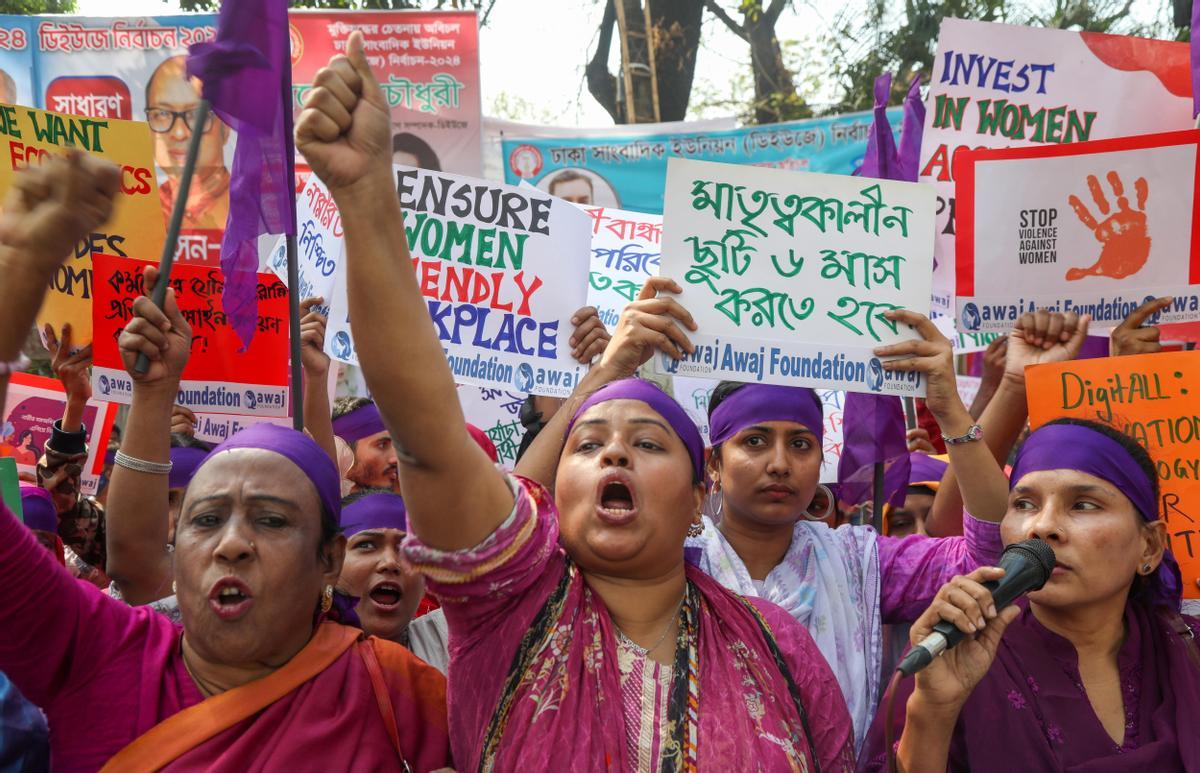 Celebración de una marcha en Daca, Bangladesh, con motivo del 8M.