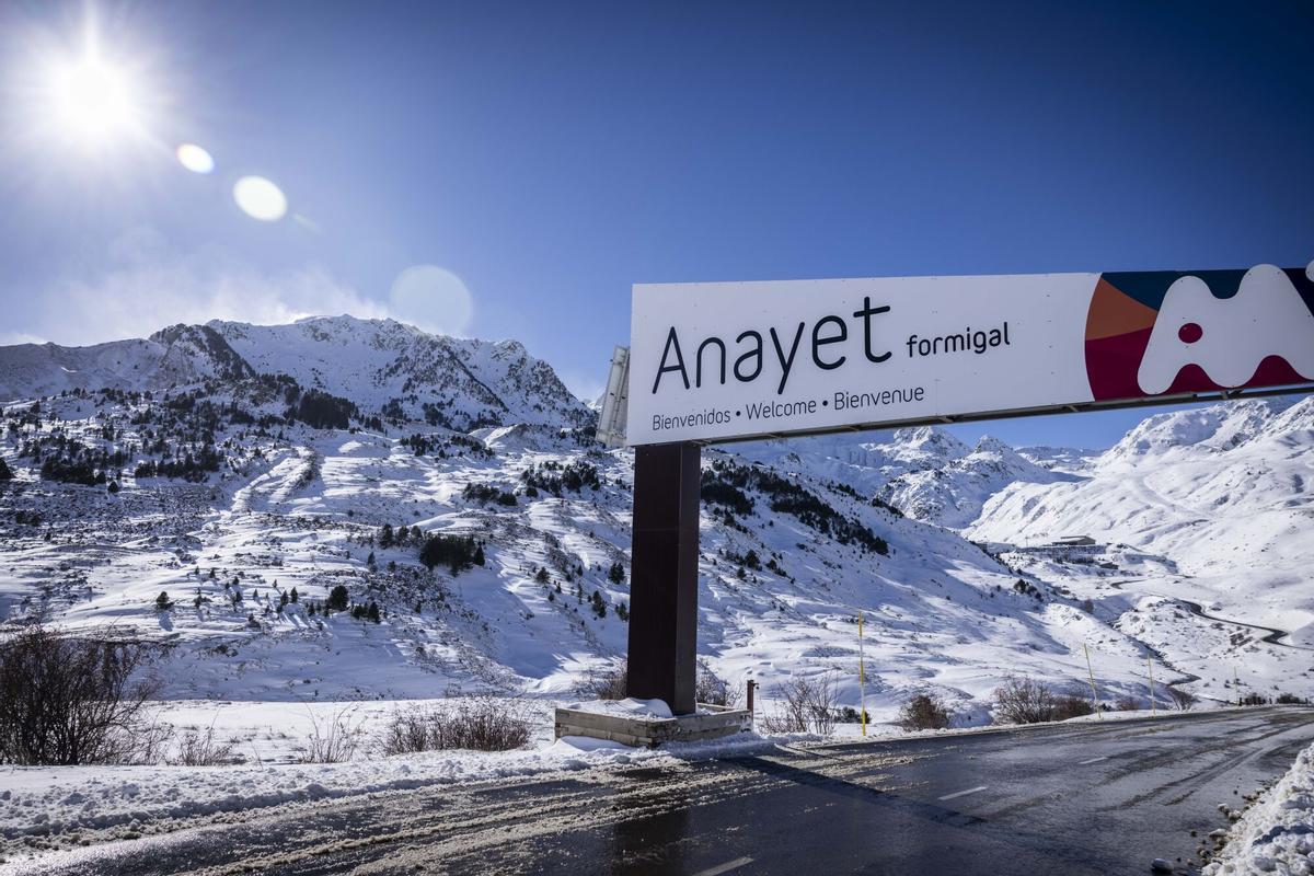 En imágenes | Inicio de la temporada invernal en las estaciones de esquí aragonesas