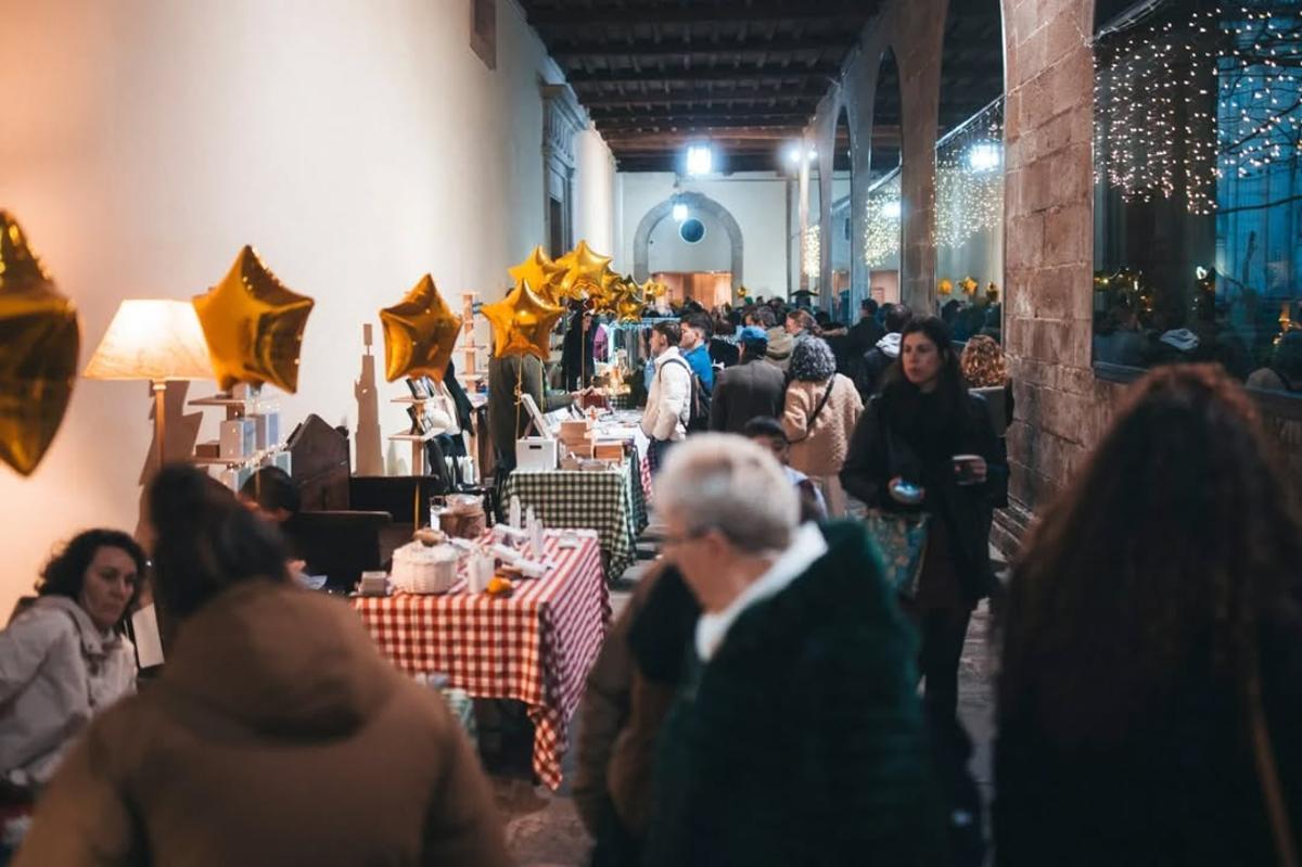 Puestos del Mercado da Estrela de una edición anterior