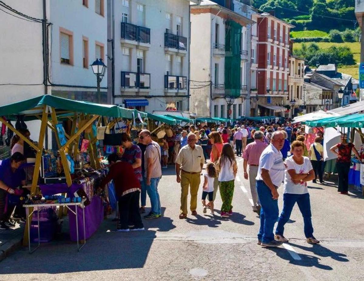 La fiesta del oro se celebra en Navelgas desde el viernes