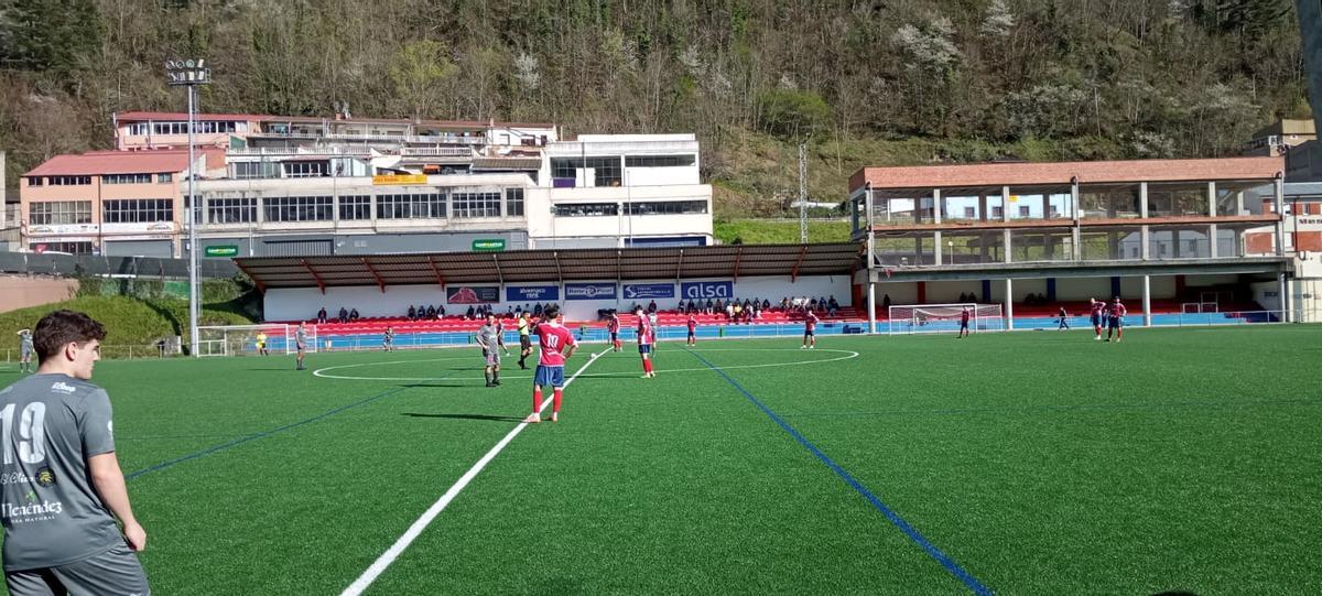 Un momento del partido del domingo en El Reguerón-Francisco Rodríguez García.