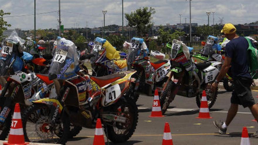 Motos en Asunción (Paraguay) antes de iniciar el Dakar 2017