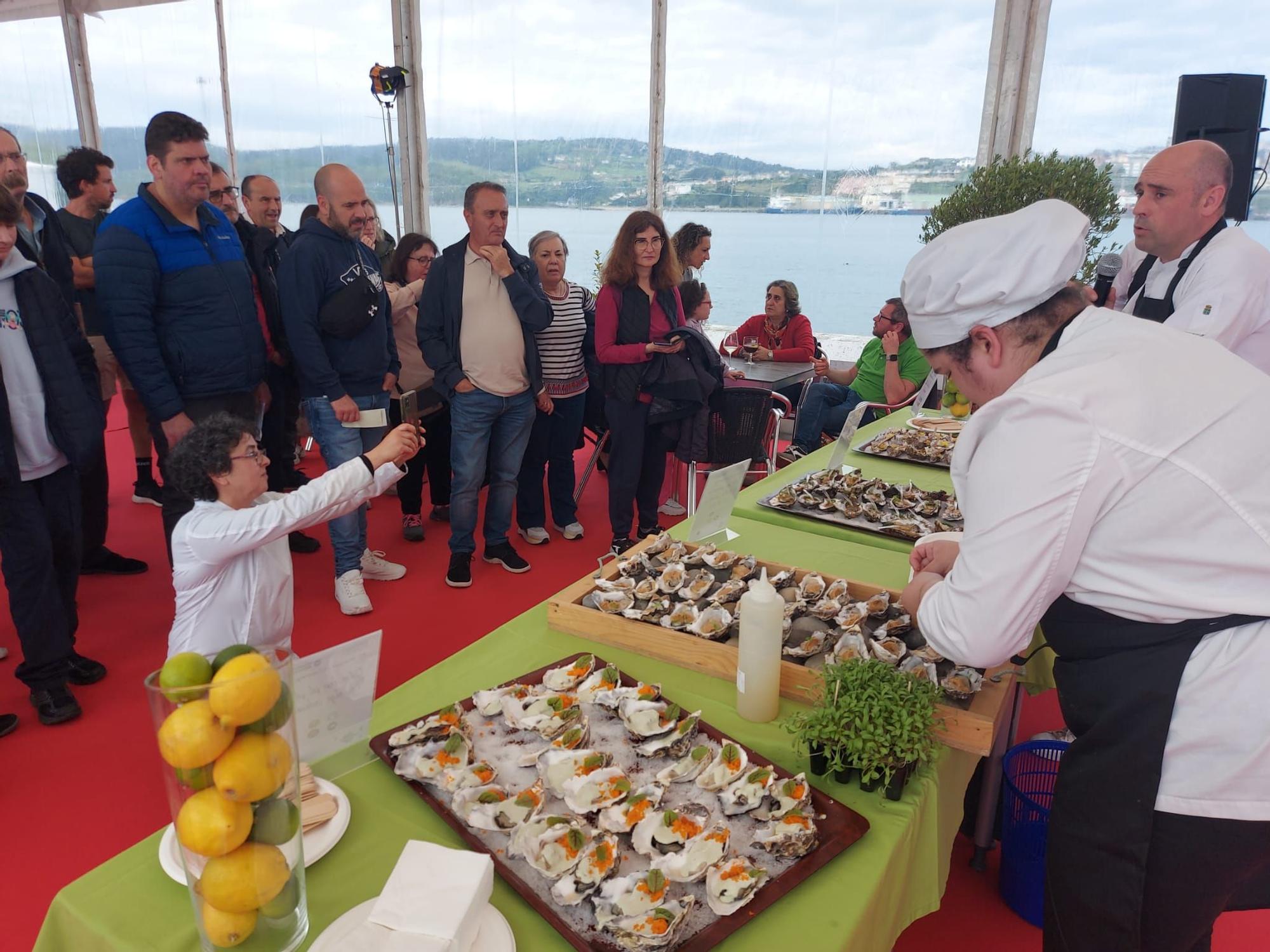 En imágenes: El festival gastronómico "Somos la ostra" llena Castropol