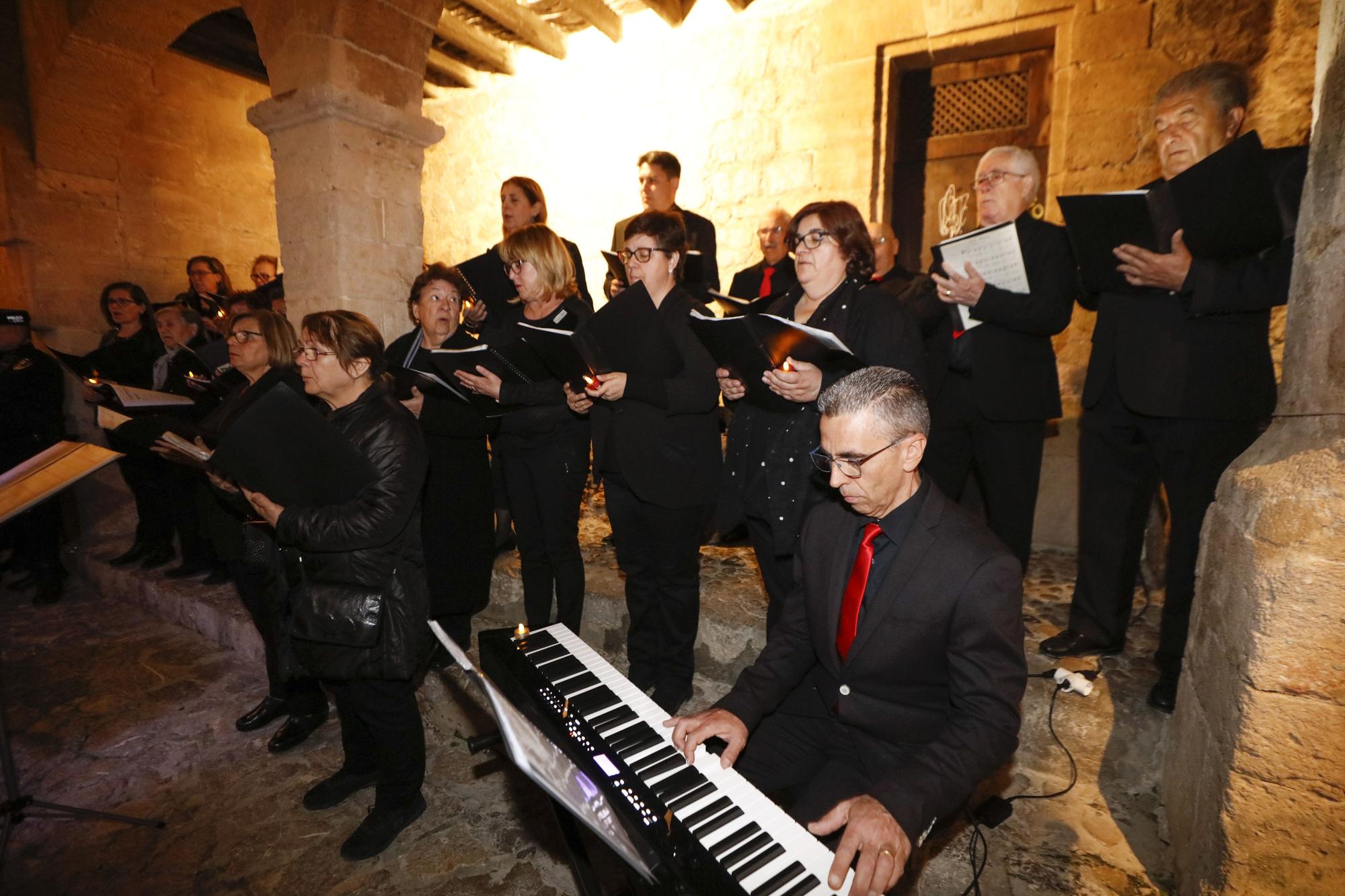 Mira aquí todas las fotos de la procesión del Viernes de Dolores en Ibiza