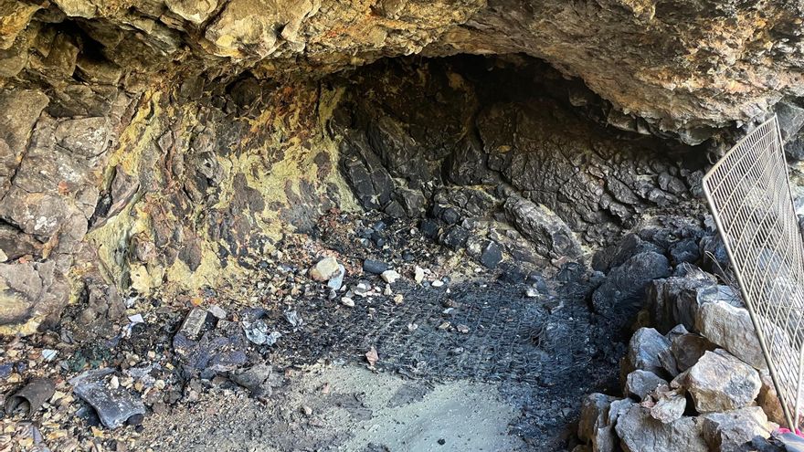La infravivienda más peculiar de Ibiza arde por tercera vez en un mes
