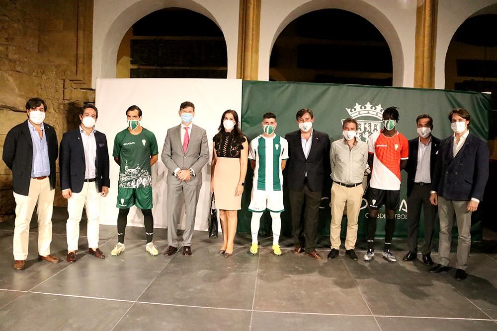 Presentación de las equipaciones del Córdoba CF de la temporada 20-21