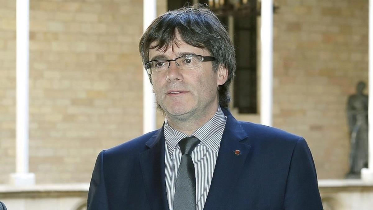 CARLES PUIGDEMONT TELEVISiON