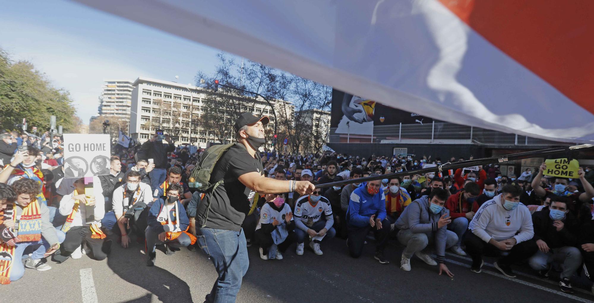 La manifestación valencianista contra Peter Lim (segunda parte)