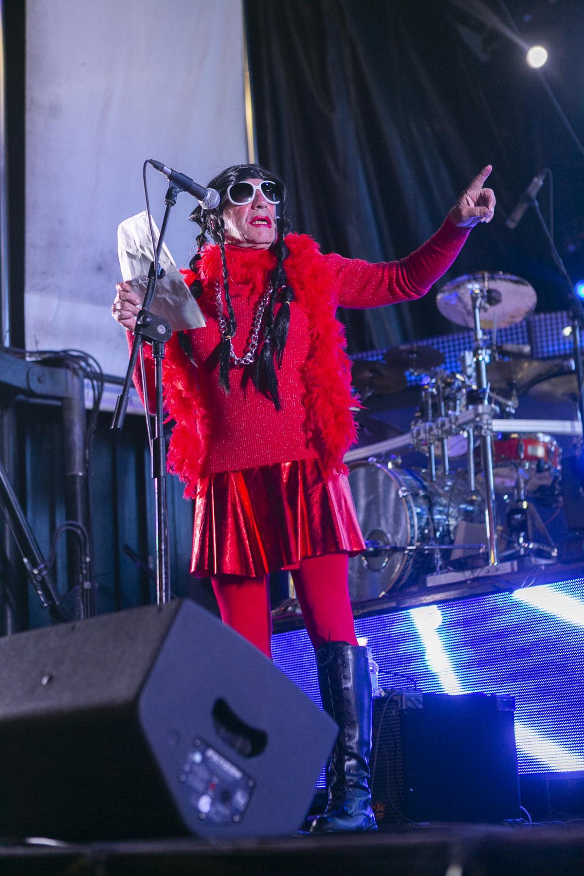 EN IMÁGENES: el concurso de murgas y comparsas de Avilés