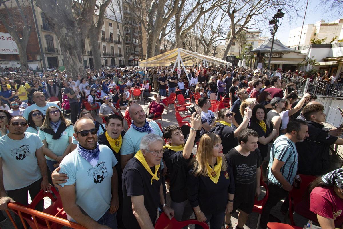 Mascletà patrocinada por las comisiones Raval y Sant Jaume, para conmemorar de manera conjunta el 50 aniversario.