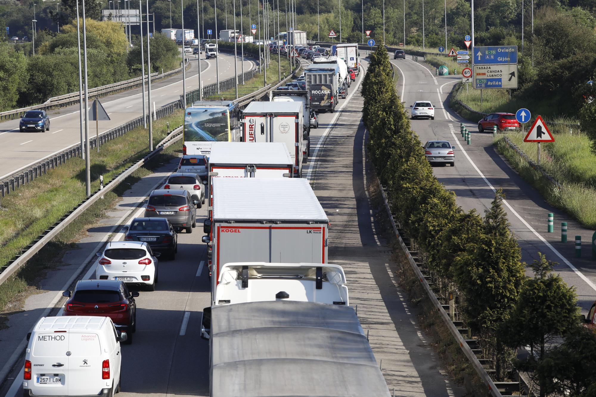 En imágenes: Así fue el atasco en la "Y" por las obras a la altura del Montico