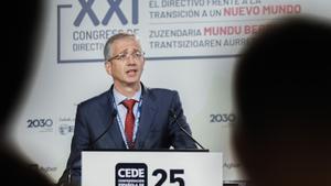 El gobernador del Banco de España, Pablo Hernández de Cos, en el congreso de CEDE.