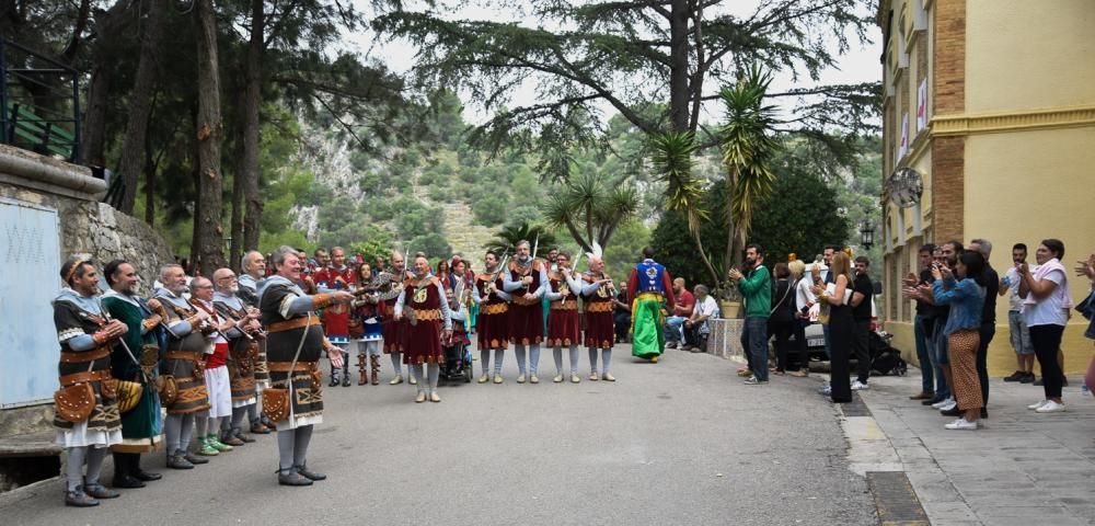 Moros y Cristianos llenan Fontilles