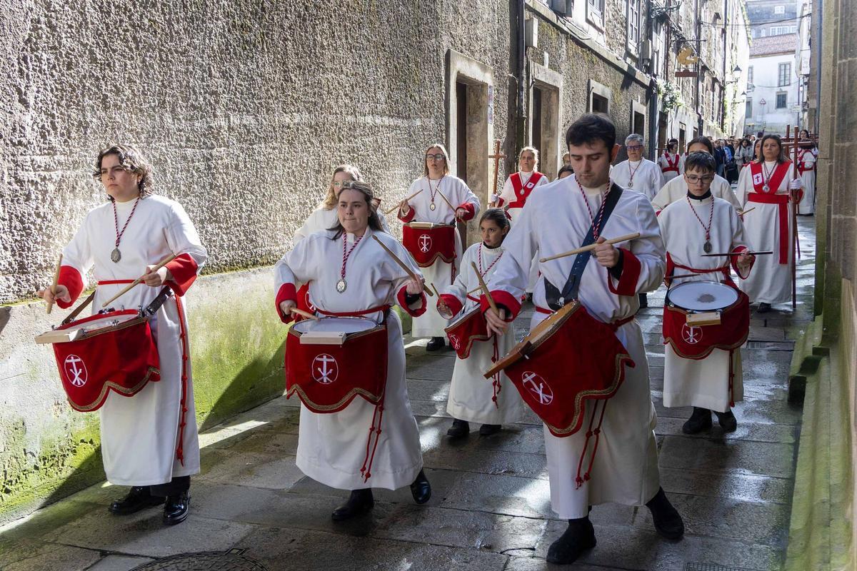 El Cristo de la Paciencia regresa a Conxo y pone el broche final a la Semana Santa compostelana