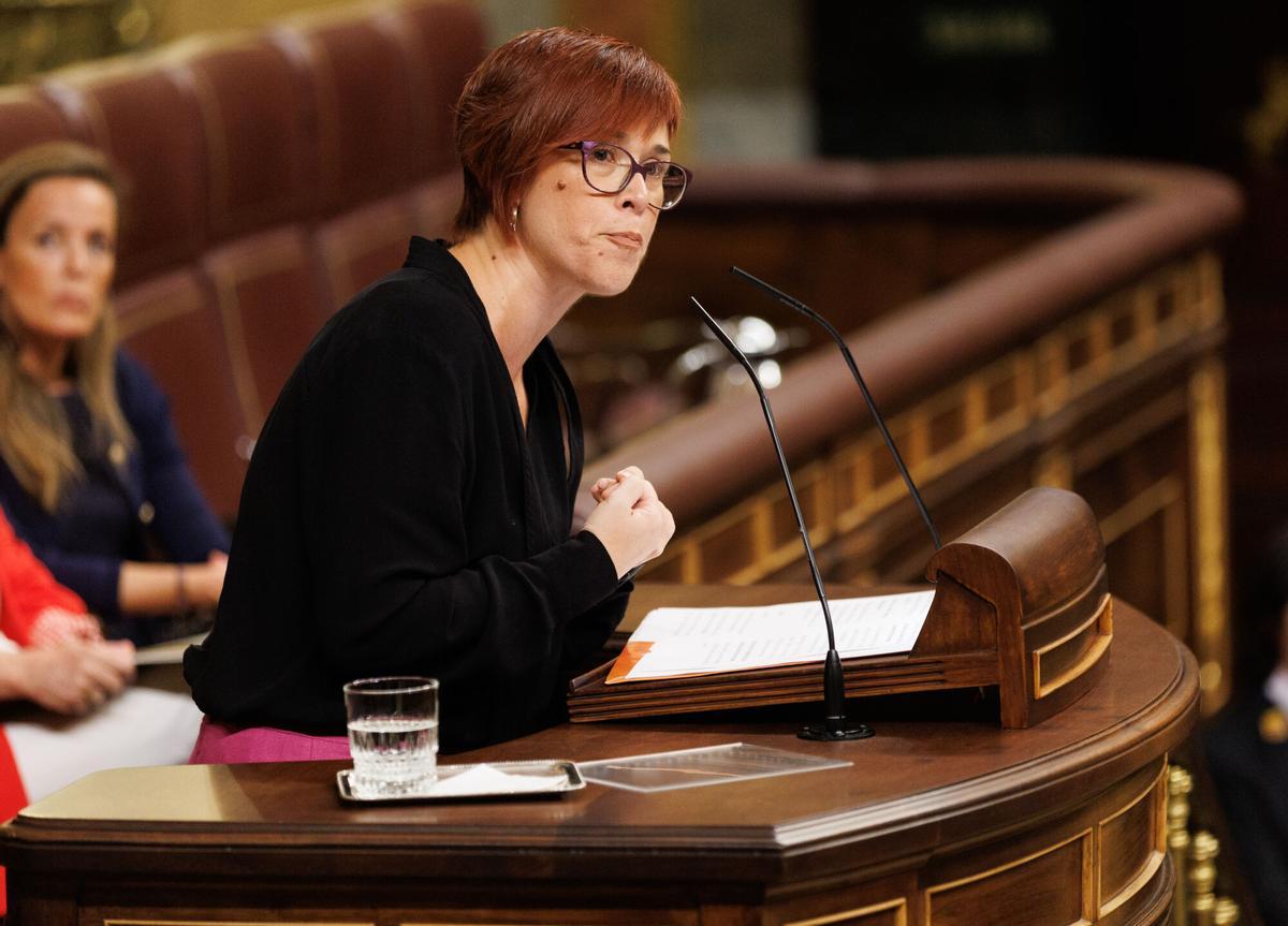 La diputada de Sumar Águeda Micó interviene durante una sesión plenaria, en el Congreso de los Diputados, a 21 de septiembre de 2023, en Madrid (España). Durante el Pleno de hoy se tramita en lectura única la reforma del Reglamento para permitir el uso de las lenguas que tengan carácter oficial en una comunidad autónoma. 21 SEPTIEMBRE 2023;PLENO;LENGUAS;LENGUAS COOFICIALES;PINGANILLOS Eduardo Parra / Europa Press 21/09/2023. AGUEDA MICÓ;Eduardo Parra