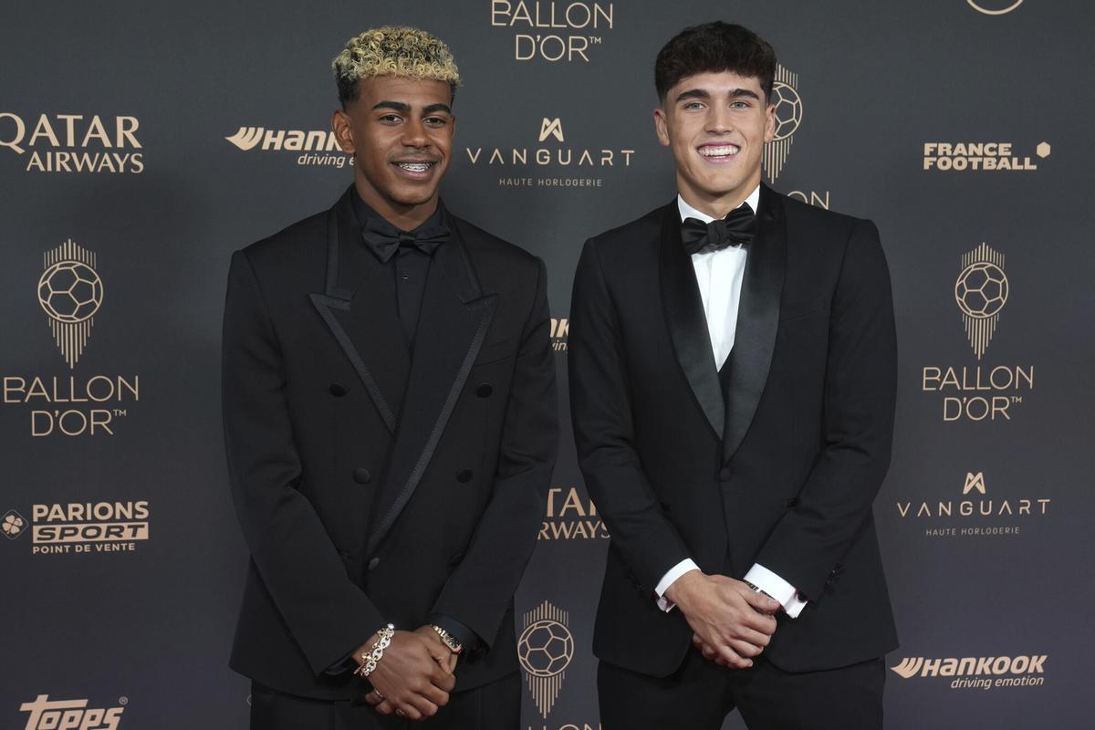 Barcelonas Lamine Yamal and Pedri arrive for the 69th Ballon dOr (Golden Ball) award ceremony at Theatre du Chatelet in Paris, Monday, Sept. 22, 2025. (AP Photo/Thibault Camus)