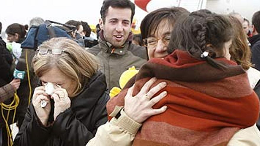 Emoción y cansancio en la base de Torrejón de Ardoz