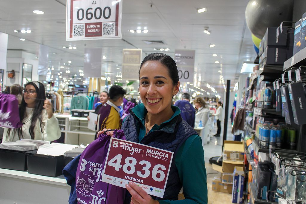 Entrega de dorsales de la Carrera de la Mujer 2023 (viernes por la mañana)