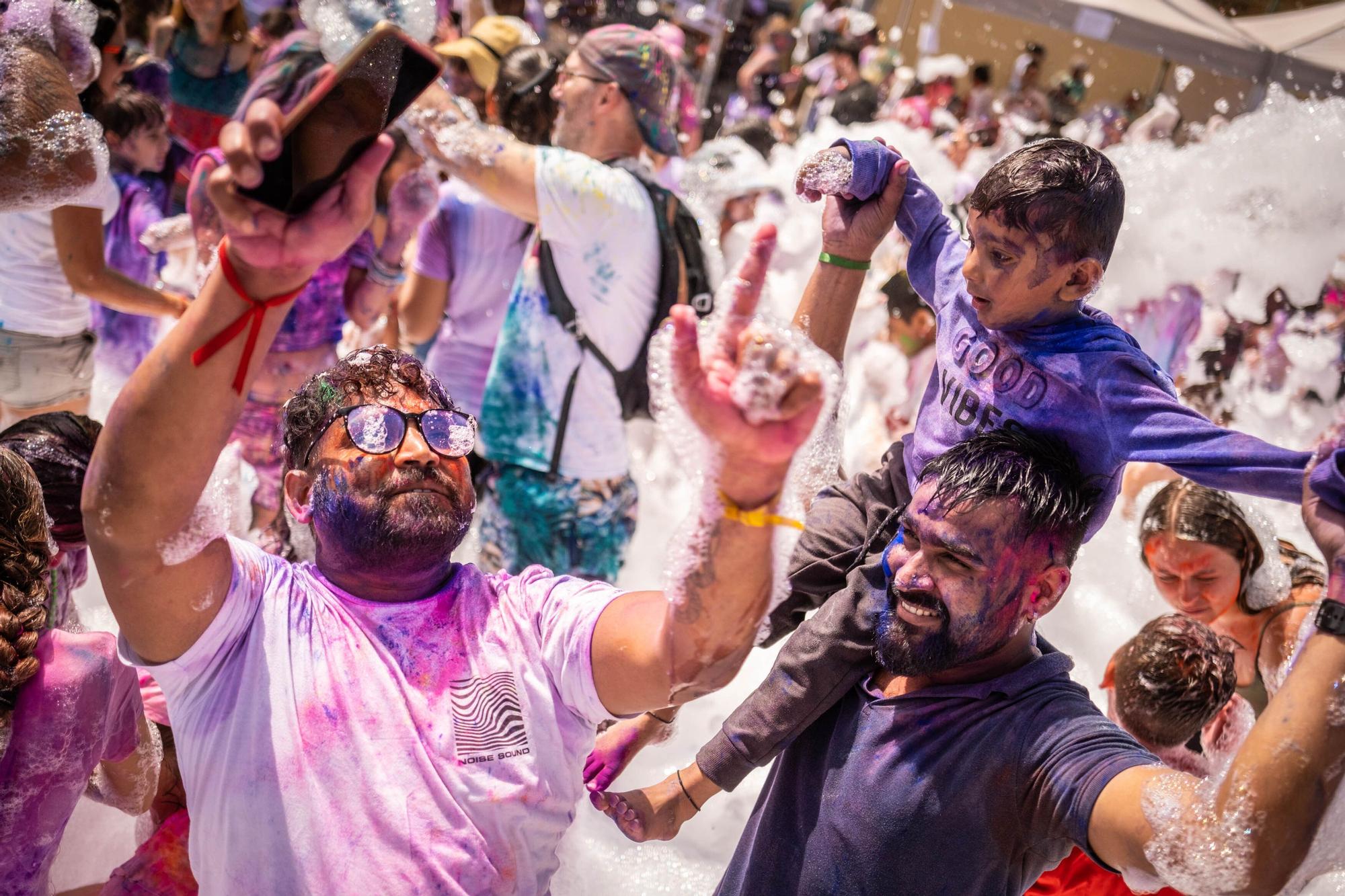 Celebración del Holi en Adeje