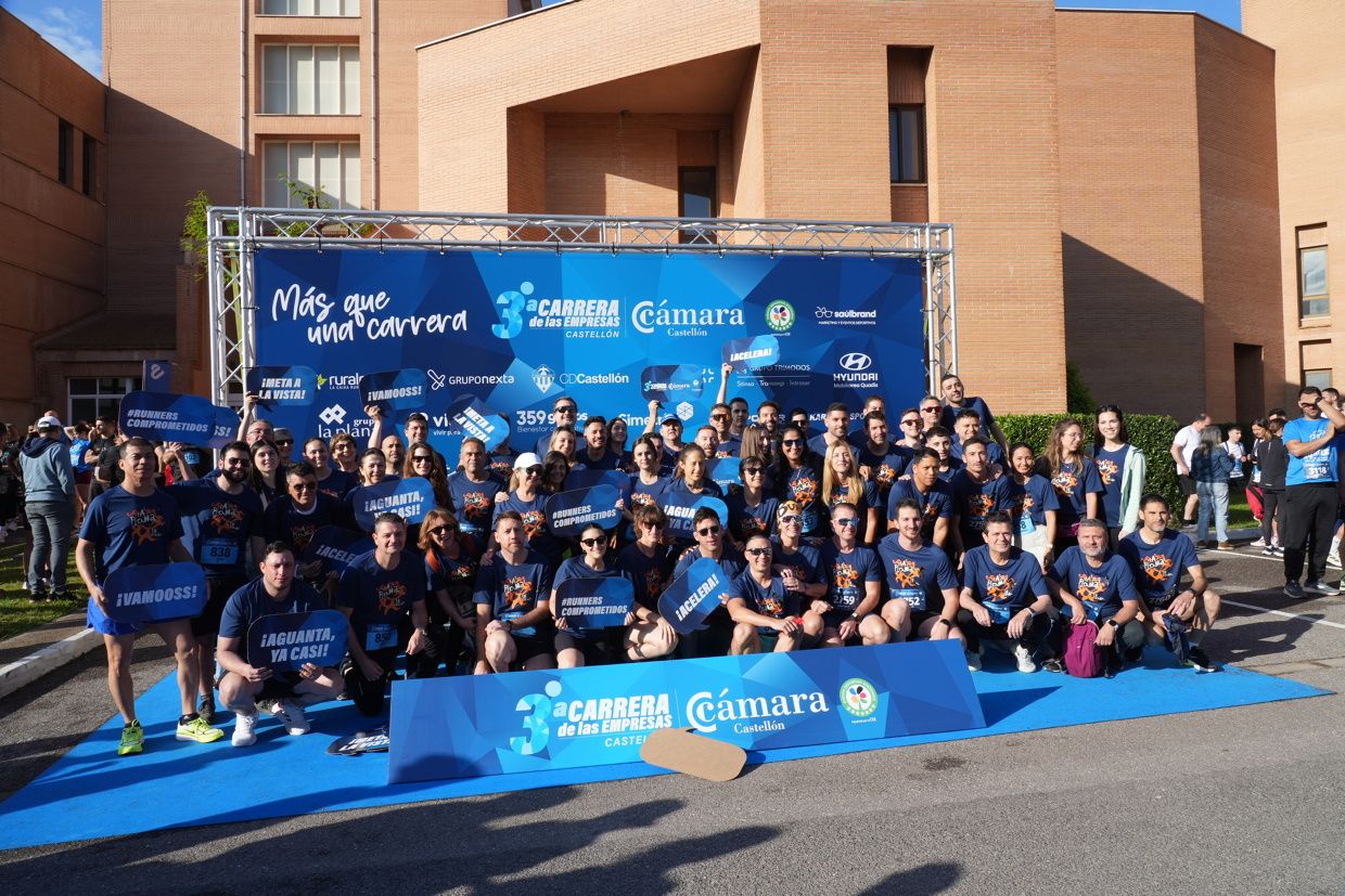 Búscate en las fotos de la Carrera de las Empresas en Castellón
