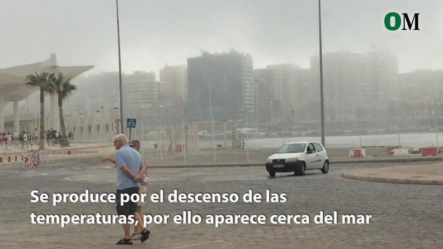 La niebla de verano, o taró, cubre Málaga