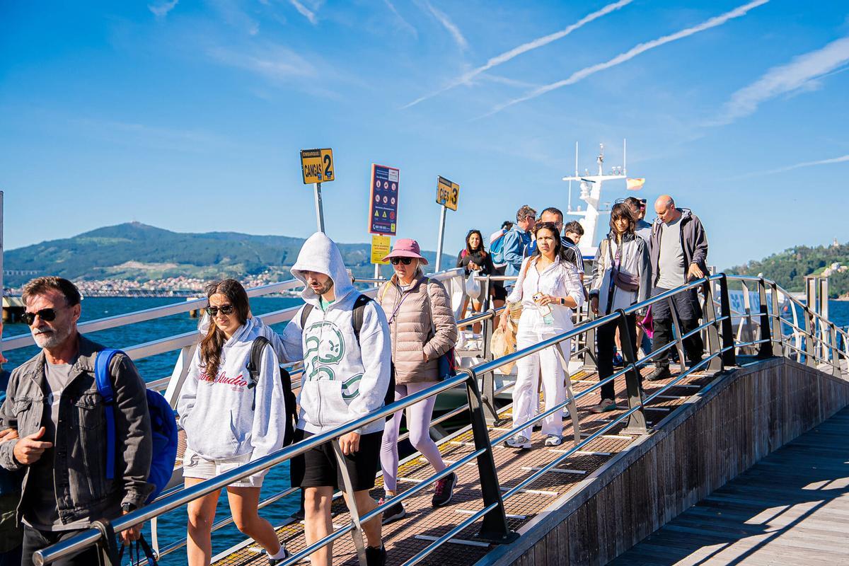 Más de 500.000 personas visitarán las Illas Atlánticas durante este año