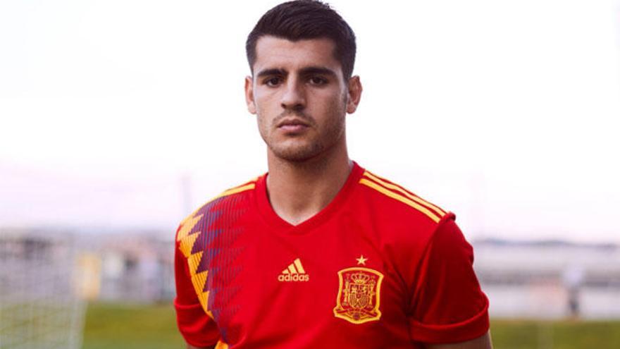 Morata amb la polèmica samarreta.