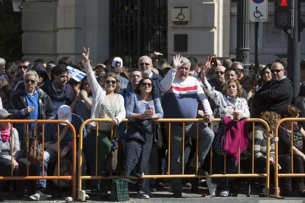 Búscate en la mascletà del 8 de marzo