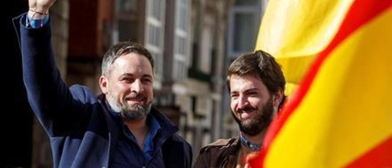 El líder de Vox, Santiago Abascal, junto al vicepresidente de la Junta de Castilla y León, Juan García-Gallardo.