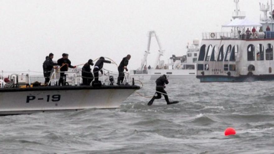 Ya son 28 los cadáveres recuperados tras el hundimiento del ferry