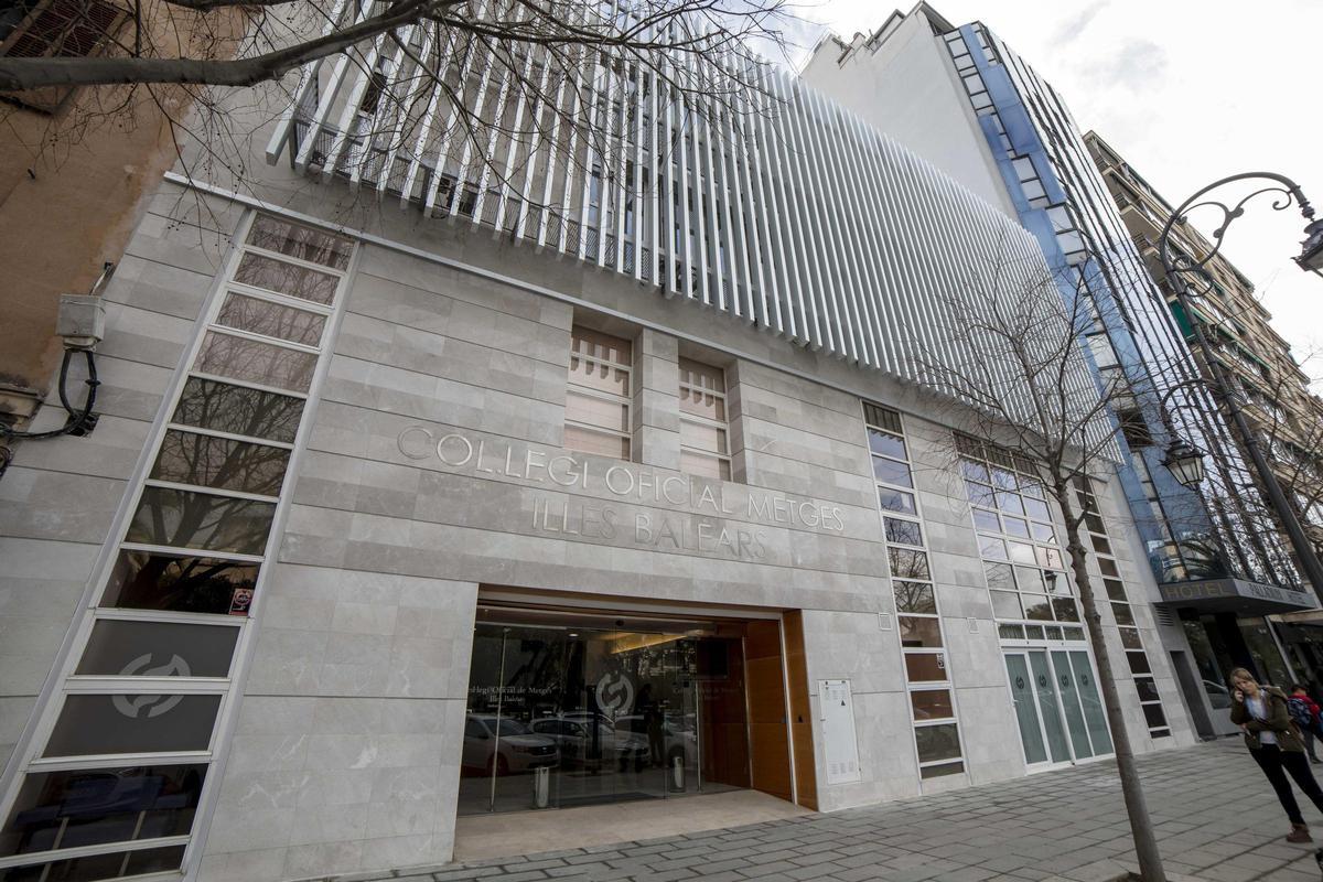 Imagen de archivo de la sede del Colegio de Médicos de Baleares.