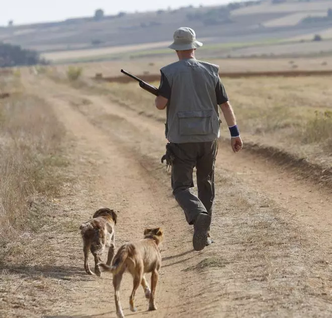 Acusan de quedarse 4.600 euros a dos directivos de un coto de caza de Calzada de Tera