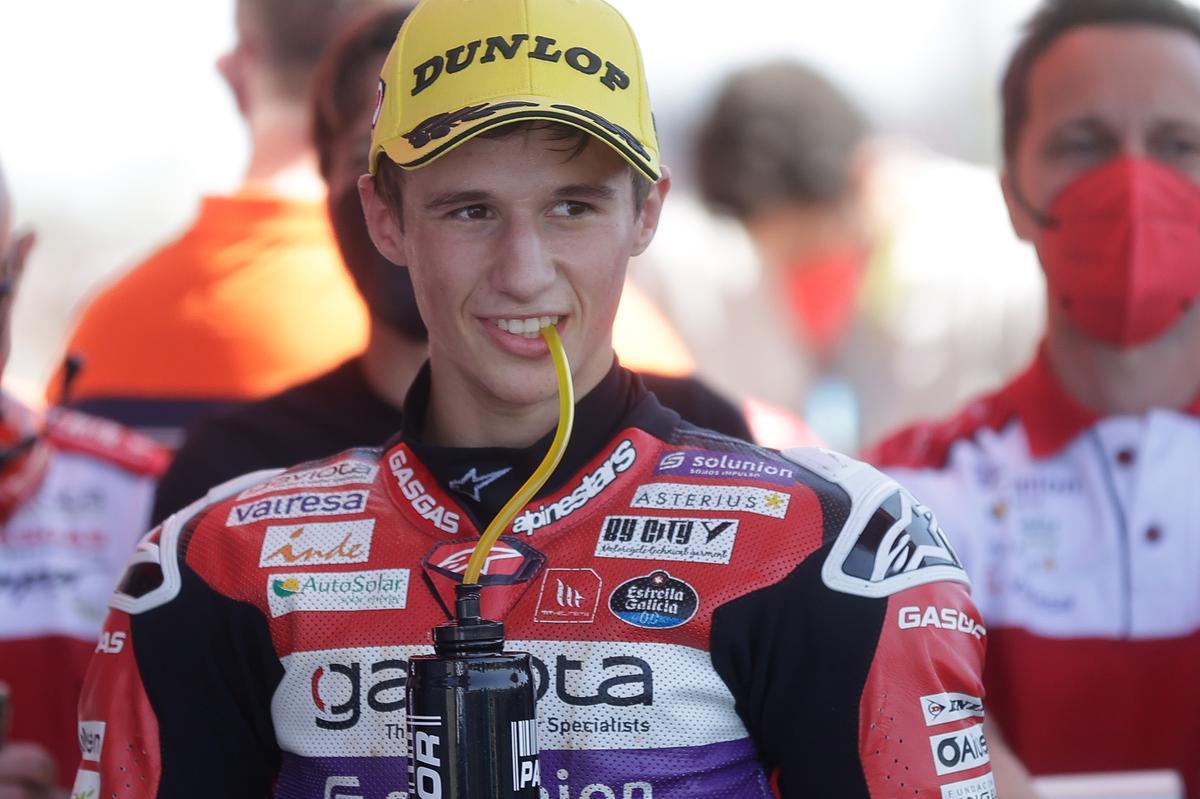 Victoria y liderato en Moto3 de Sergio García Dols en Argentina